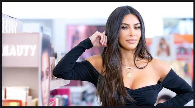 Kim Kardashian's anti-makeup tutorial to "revenge" on her sister